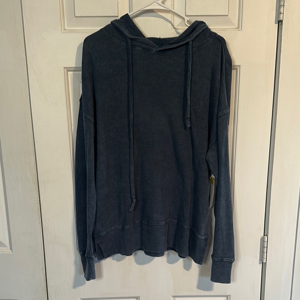 NWT Vintage Outfitters large navy waffle knit hoodie
